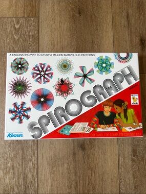 Hasbro Spirograph Deluxe Art Set NIB Complete Drawing Kit with 19 Wheels